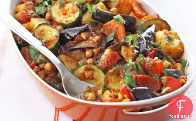 Verduras y garbanzos de verano asados