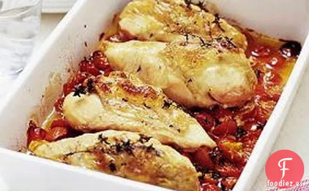 Horneado de pollo, queso de cabra y tomate cherry