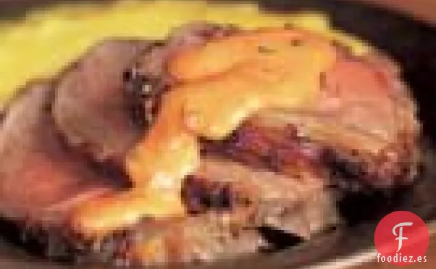 Pierna De Cordero Asada Con Sabayón De Pimiento Rojo