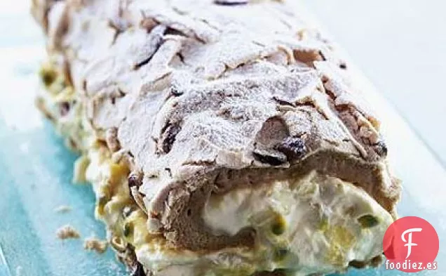 Mango y maracuyá pavlova roulade