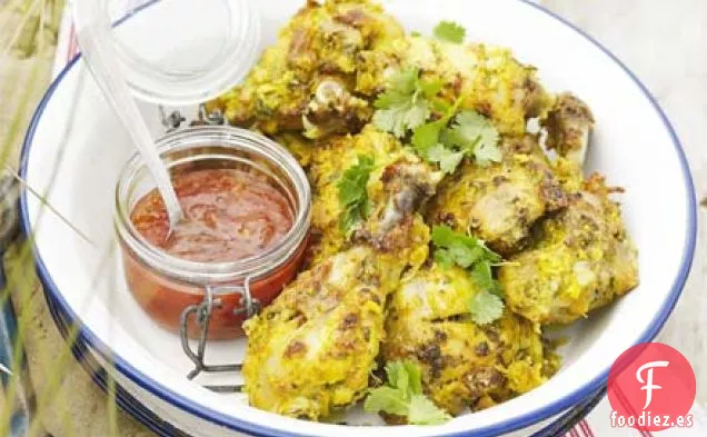 Trozos de pollo Satay