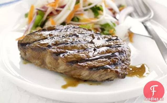 Bistec teriyaki con ensalada de hinojo