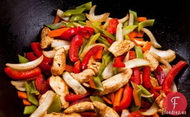 Pollo A La Pimienta Dulce Con Cinco especias