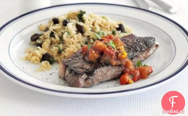 Bistec con arroz con especias y frijoles