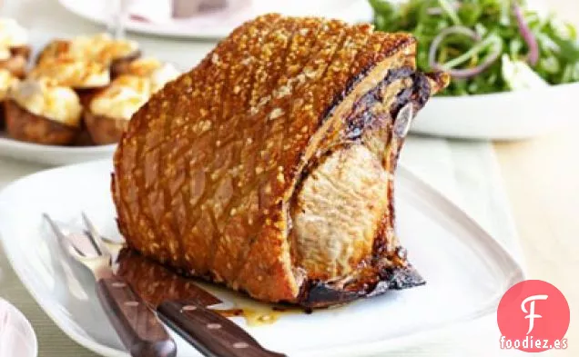 Cerdo asado crujiente con salsa de mostaza y miel