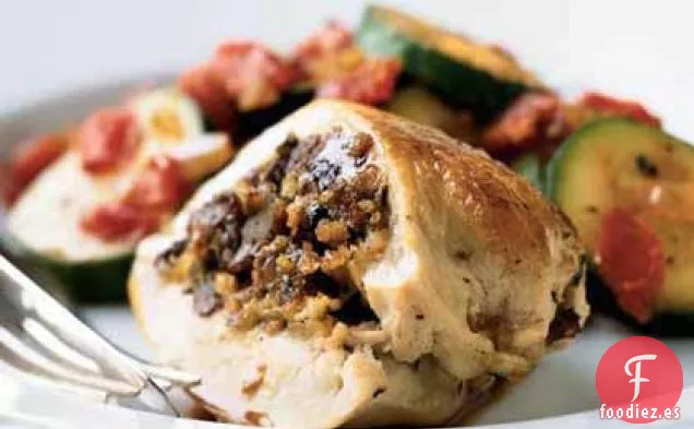 Pechugas de Pollo Rellenas de Salchicha Italiana y Pan Rallado