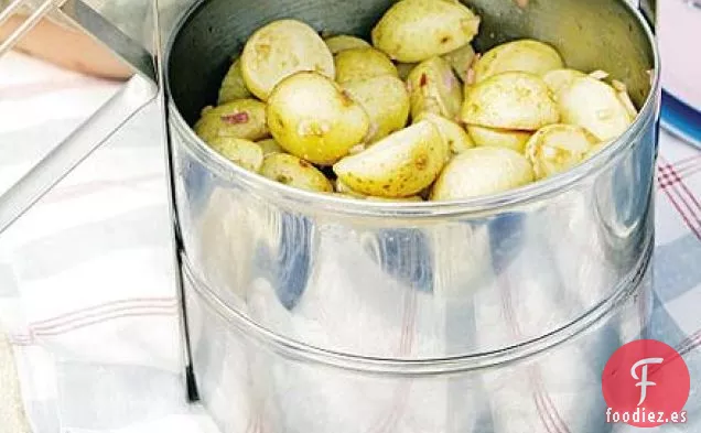 Ensalada de patata con aderezo de cebolla dulce