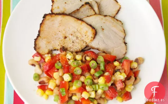 Cerdo Asado Con Ensalada De Guisantes De ojos Negros