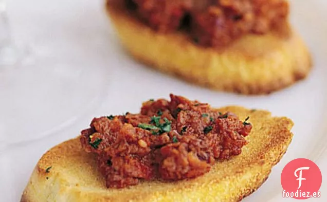 Tapenade de Tomate Seco al Sol con Crostini