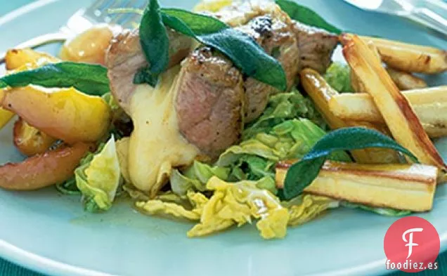Cerdo con manzana y salvia encrespada
