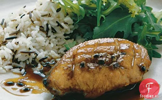 Pato con salsa oriental de fruta de la pasión y naranja