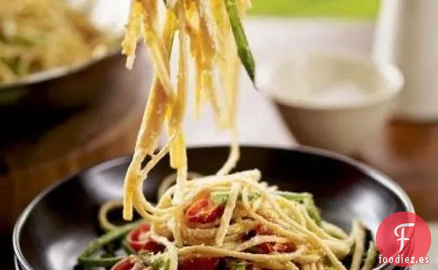 Linguini de Trigo Integral con Judías Verdes, Ricota y Limón