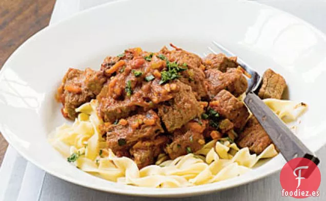 Goulash de Ternera con Tomate Asado y Alcaravea