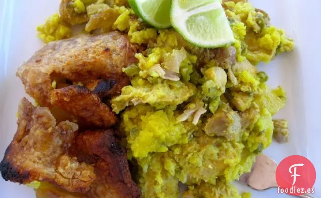 Lechona Tolimense (Cerdo Relleno al Estilo Colombiano)