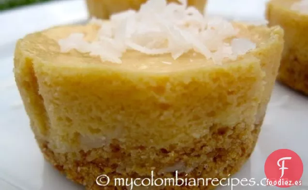 Mini Pastel de Queso con Dulce de Leche y Coco