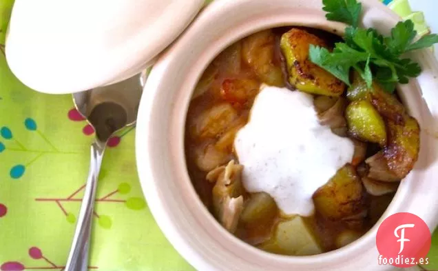 Cazuela de Pollo y Frijoles Blancos