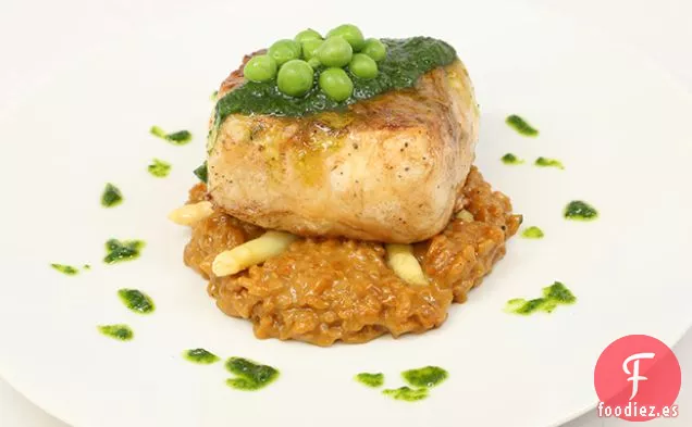 Fletán al Horno con Risotto de Espárragos Blancos y Puré de Guisantes