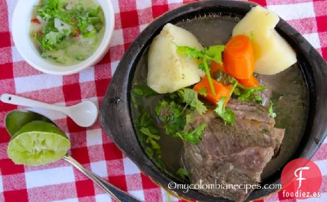 Caldo de Costilla (Caldo de Costillas de Res Colombiano)