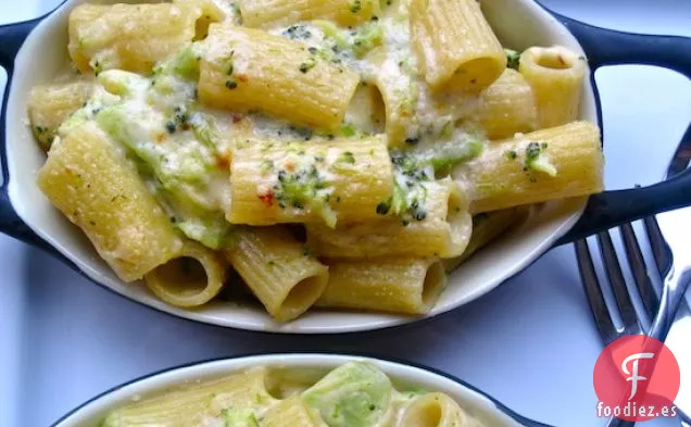 Pasta con Queso y Brócoli
