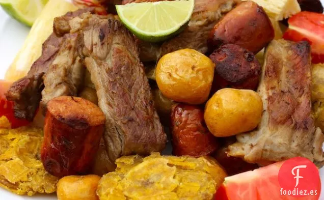 Fritanga o Picada Colombiana (Plato de Comida Frita)