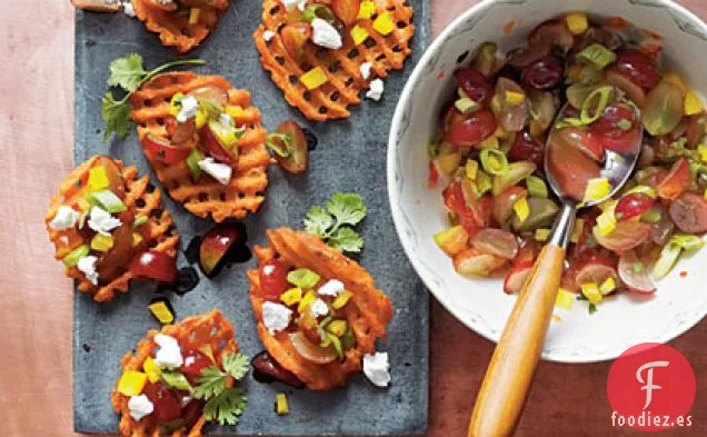 Crostini de Batata con Queso de Cabra y Salsa de Uva
