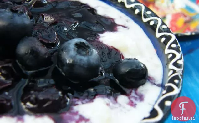 Arroz con Leche Cremoso con Compota de Bayas Borrachas