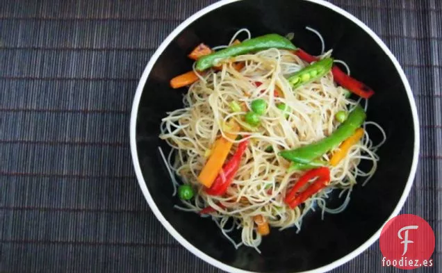 Ensalada de Fideos Caliente