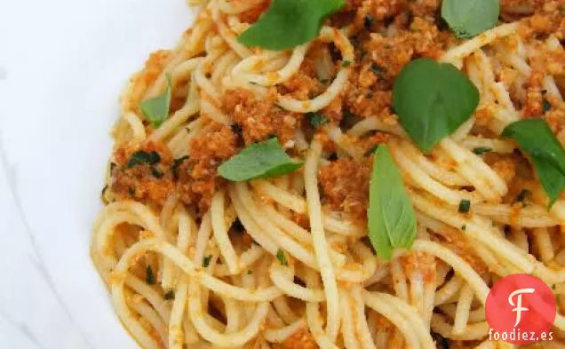 Espaguetis con Pesto alla Siciliana