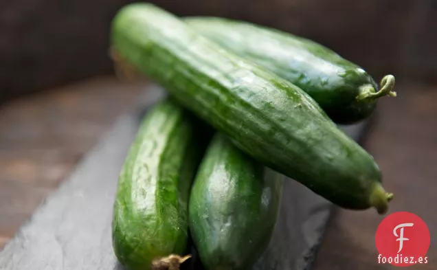 Delicias Raras De Cordero Asado Y Pepino Libanés