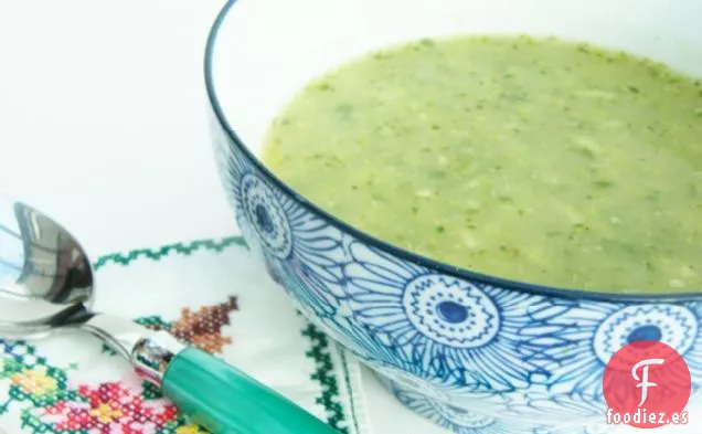 Dieta 5:2-Sopa de Brócoli y Apio = 111 Calorías
