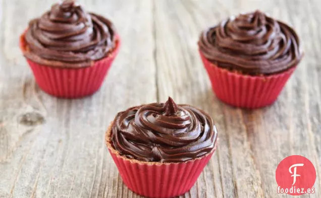 Cupcakes de Chocolate para Microondas con Ganache de Chocolate - América  Recetas