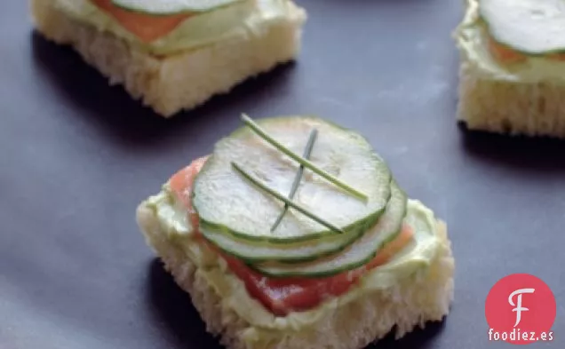Sándwiches De Té De Wasabi Y Salmón Ahumado