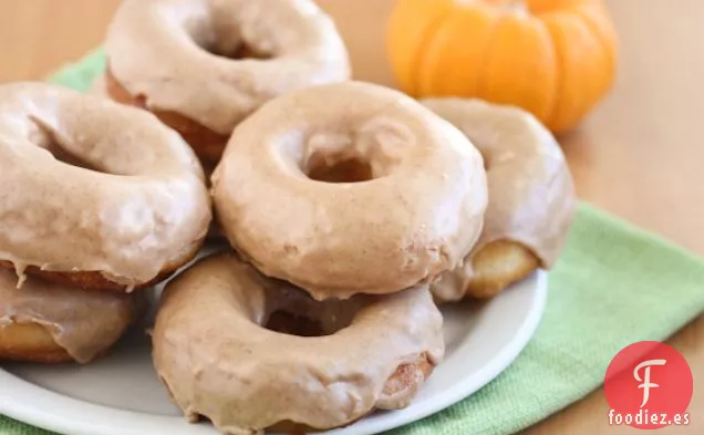 Donas Glaseadas de Especias de Calabaza