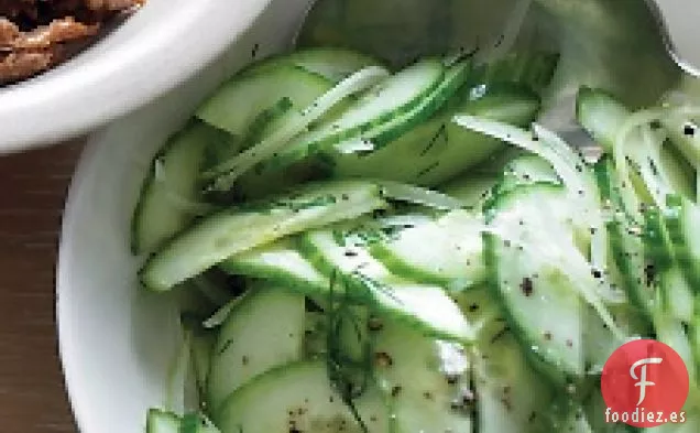 Ensalada De pepino Y cebolla dulce