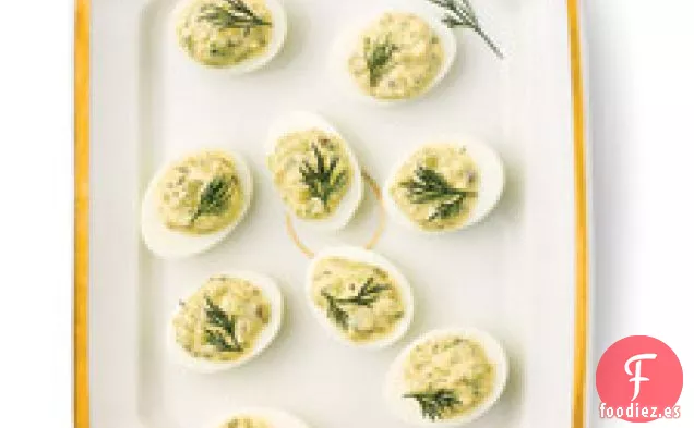 Huevos Rellenos Con Pepino, Eneldo Y Alcaparras