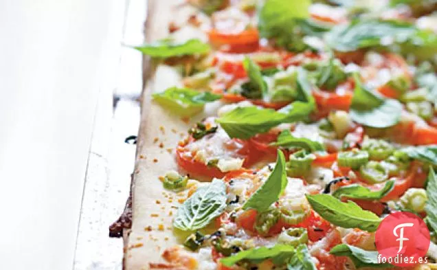 Pizza Filo con queso Feta, Albahaca y Tomates