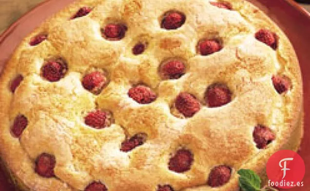 Pastel de Frambuesa con Marsala, Crema Fresca y Frambuesas