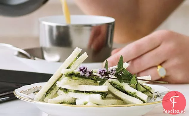 Sándwiches de Té Chutney de Pepino y Menta