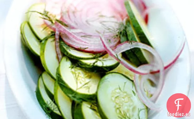 Ensalada Rápida De Pepino Y cebolla roja En Escabeche