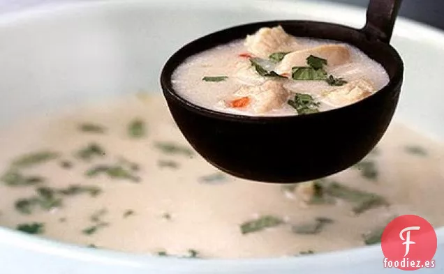 Sopa Tailandesa de Pollo y Coco