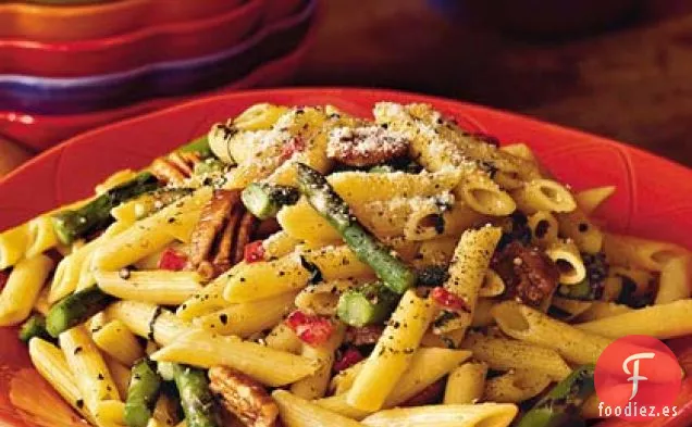Pasta De Espárragos Con Nueces Tostadas