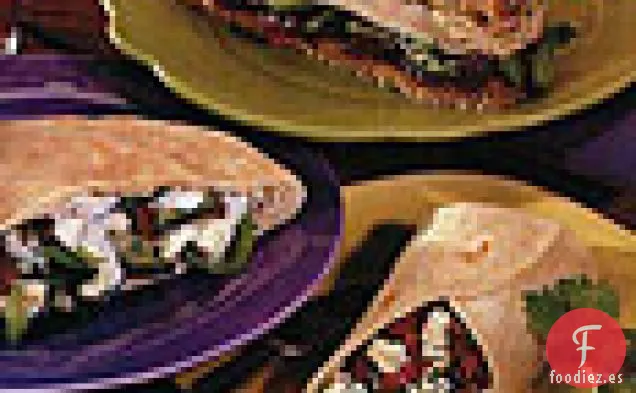 Sándwiches de Queso Feta, Pepino y Espinacas
