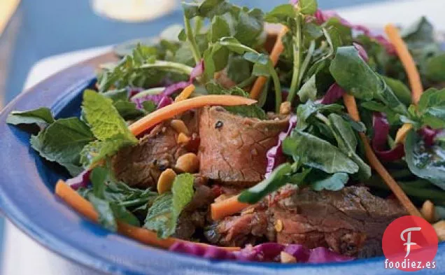Ensalada de Carne Tailandesa