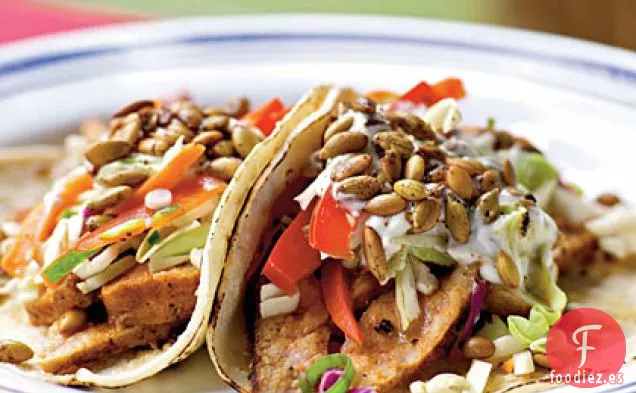 Tacos de Cerdo con Ensalada y Pepitas Picantes