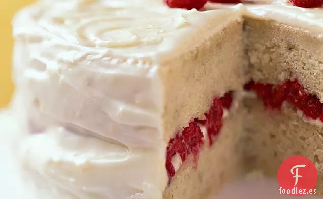 Pastel de Plátano y Frambuesa con Glaseado de Limón
