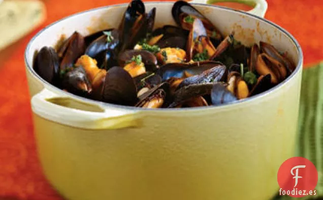 Sopa de Almejas al Estilo Griego