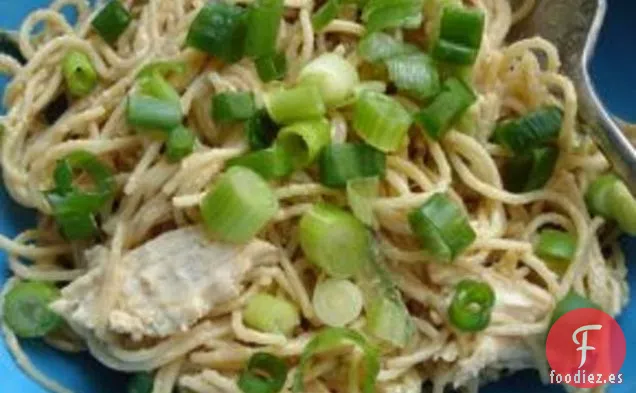 Fideos Fríos Con Salsa De Sésamo O Maní