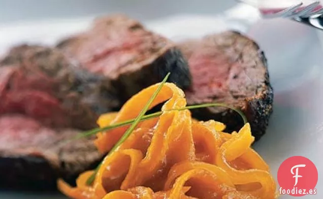 Solomillo de Ternera con Costra de Pimienta y Mermelada de Kumquat