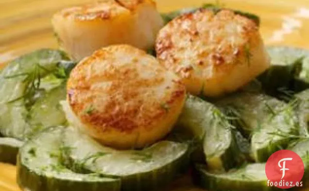 Vieiras Chamuscadas Con Pepinos Salteados