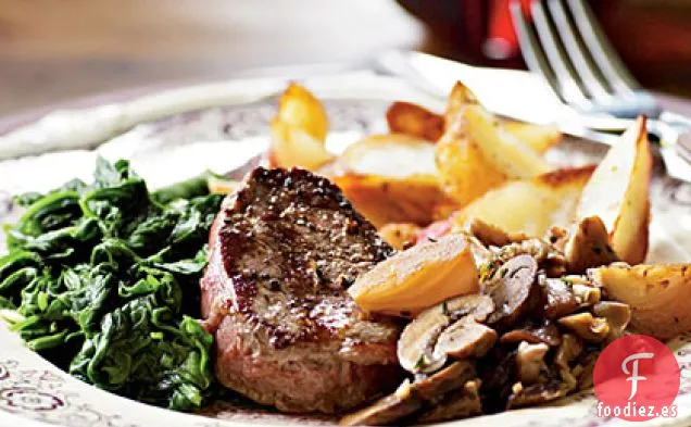 Filetes de Solomillo de Ternera Alimentados con Pasto con Champiñones Salteados